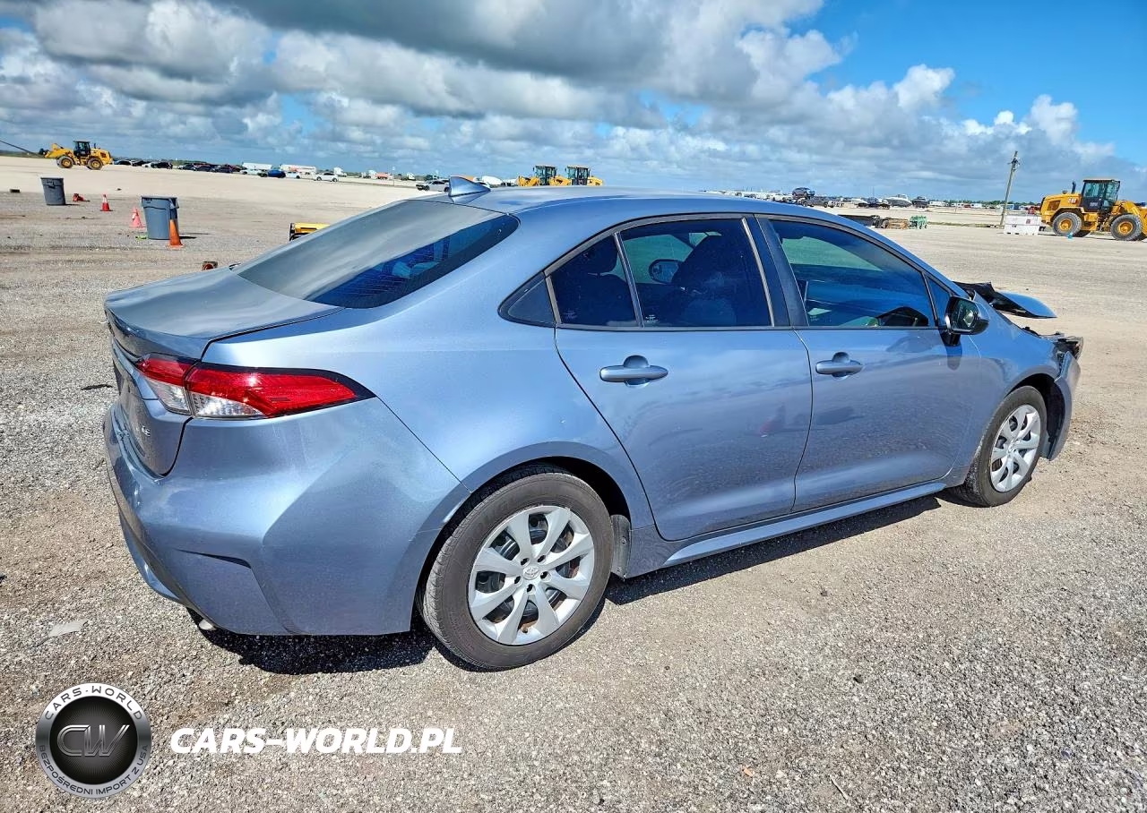 2020 Toyota Corolla Le VIN:5YFEPRAE2LP111708 - 3