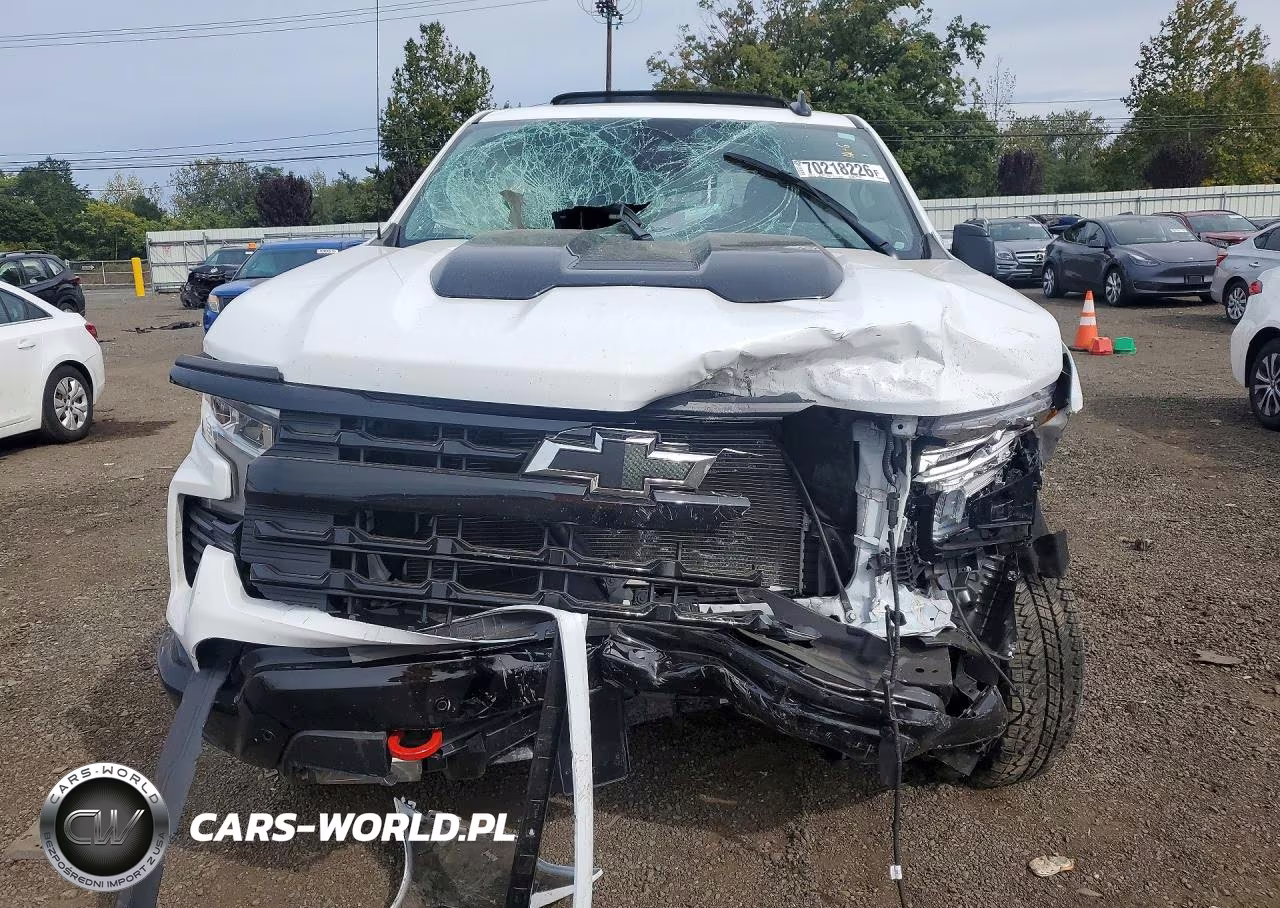 2026 Chevrolet Silverado K1500 Lt Trail Boss VIN:3GCUKFED3TG366741 - 5