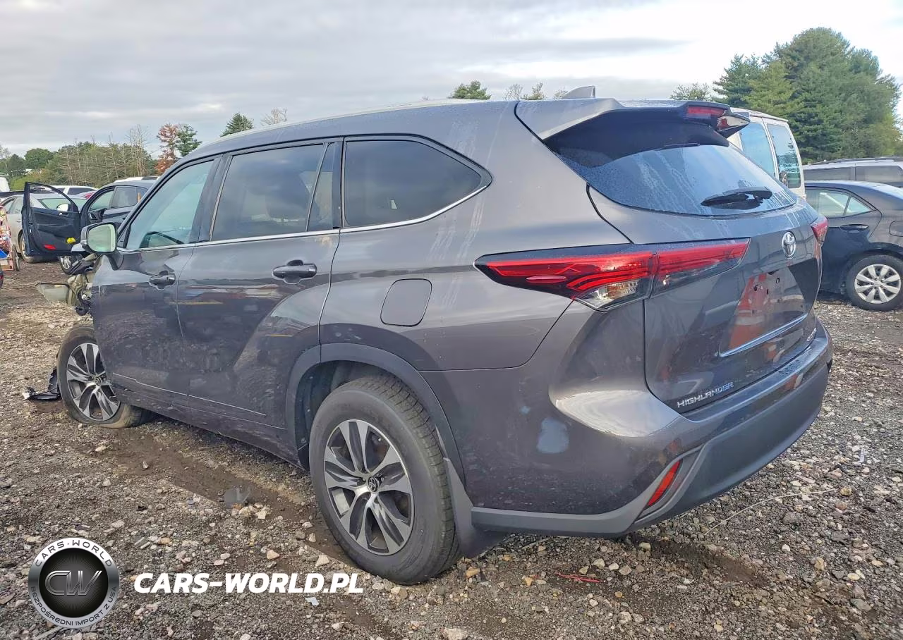 2022 Toyota Highlander Xle VIN:5TDGZRBH7NS240002 - 2
