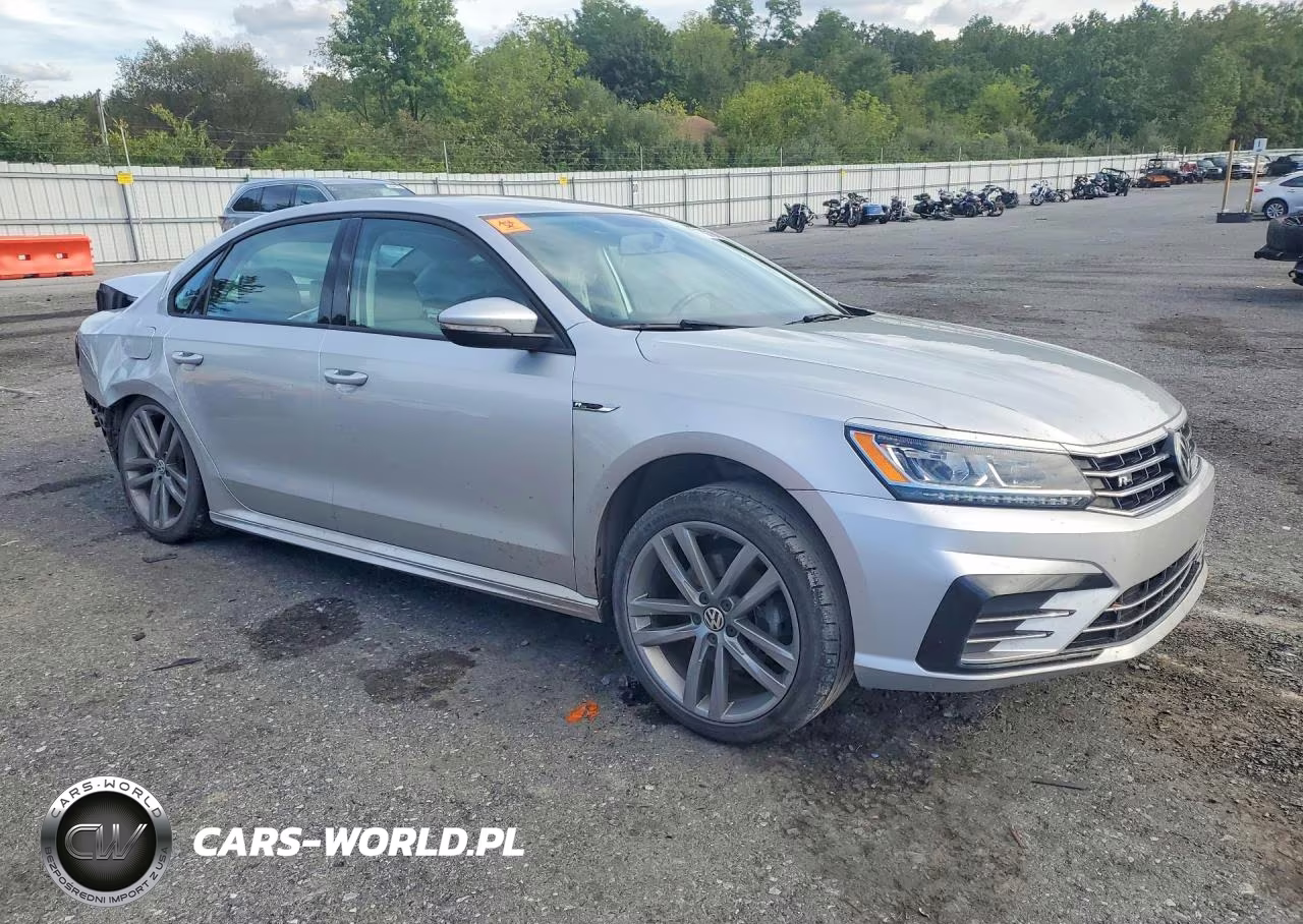 2018 Volkswagen Passat S VIN:1VWAA7A34JC000776 - 4
