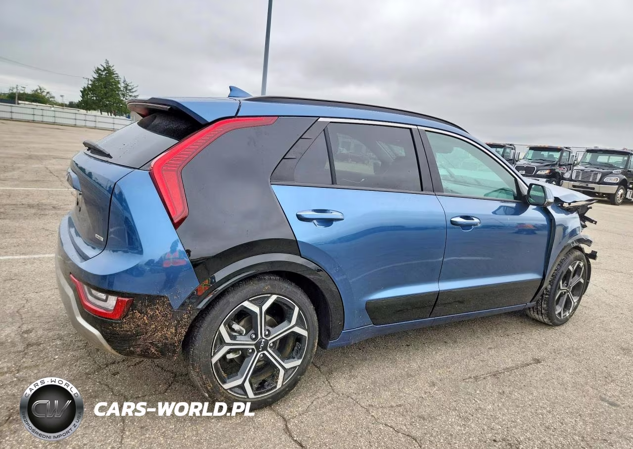 2023 Kia Niro Sx Touring VIN:KNDCR3LF9P5109963 - 3