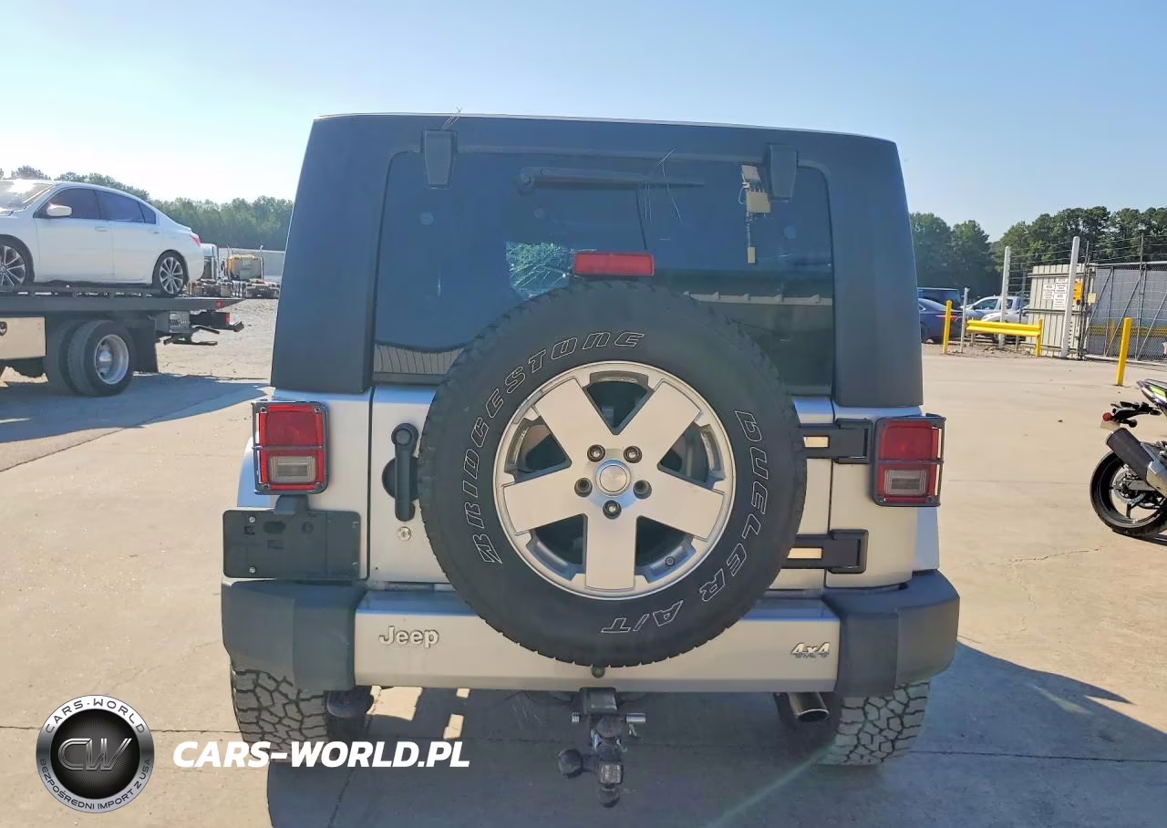2010 Jeep Wrangler Unlimited Sahara VIN:1J4BA5H10AL123470 - 6