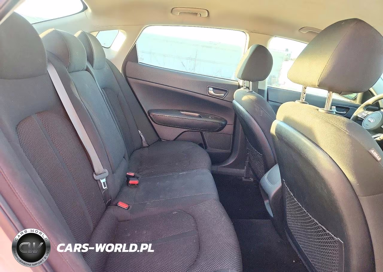 2020 Kia Optima Lx VIN:5XXGT4L37LG442070 - 10