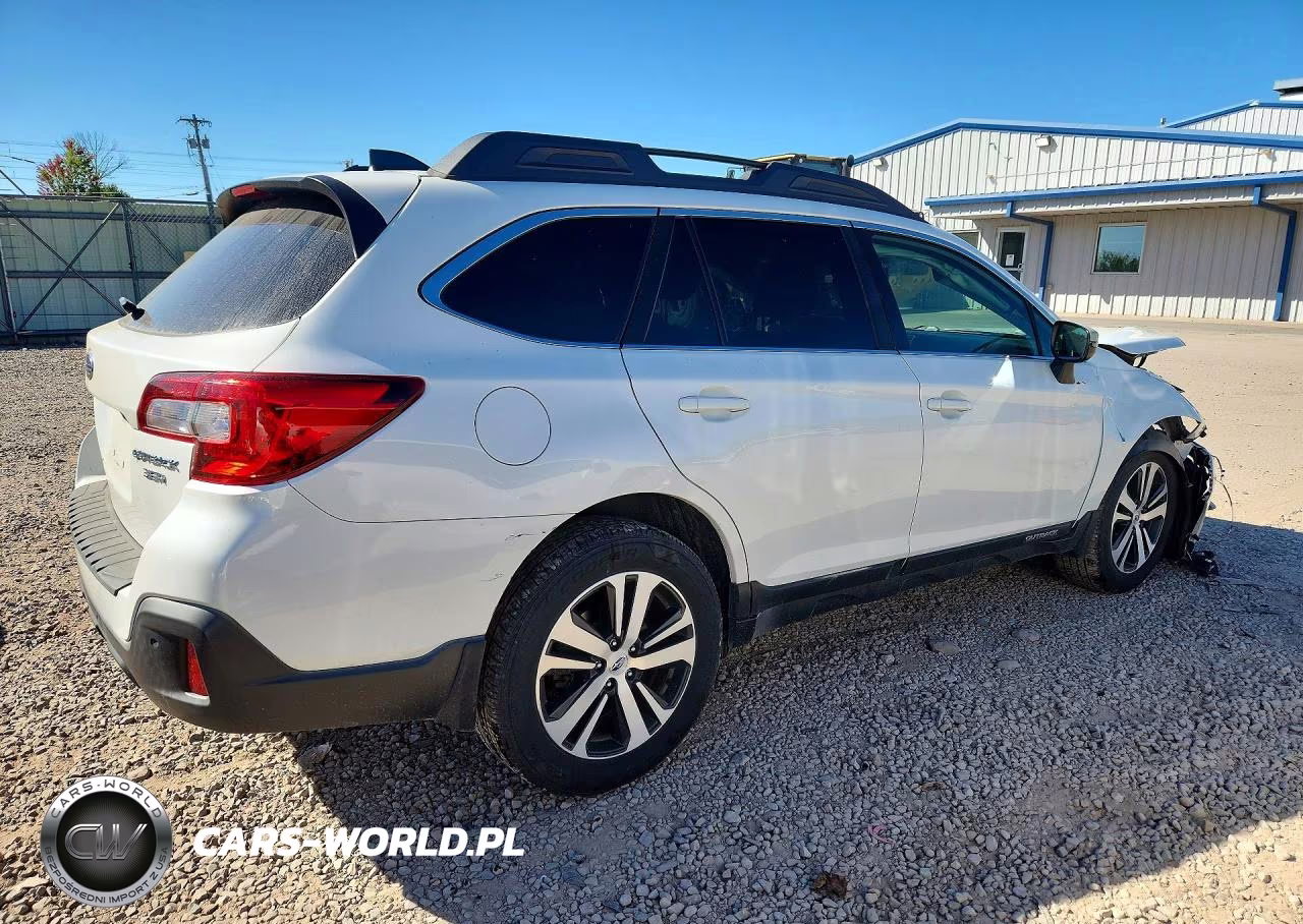 2018 Subaru Outback 3.6R Limited VIN:4S4BSENC7J3372420 - 3