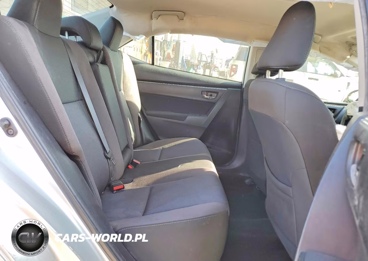 2018 Toyota Corolla Le VIN:2T1BURHEXJC088788 - 10