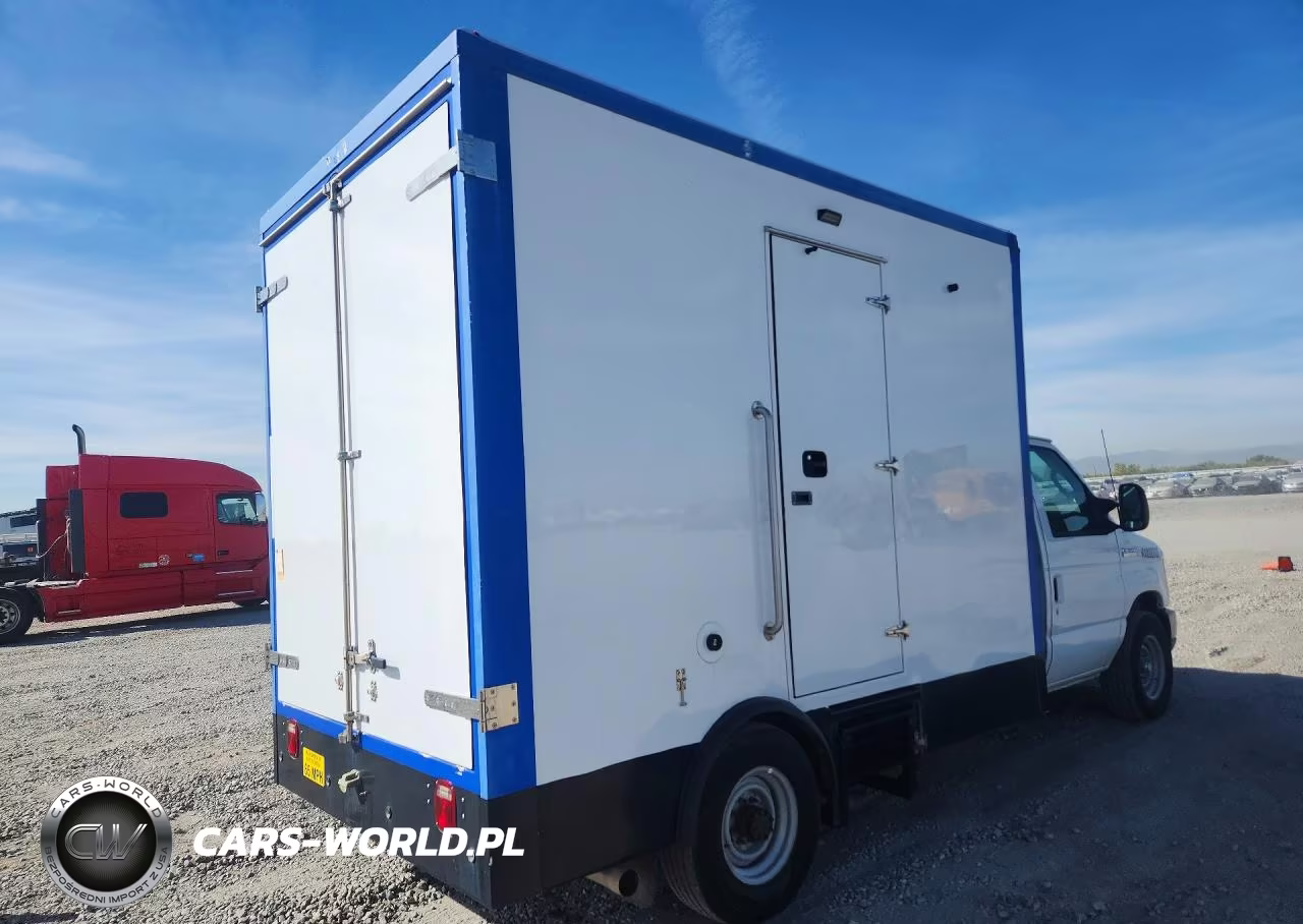 2023 Ford Econoline E350 Super Duty Cutaway Van VIN:1FDWE3FK9PDD31812 - 3