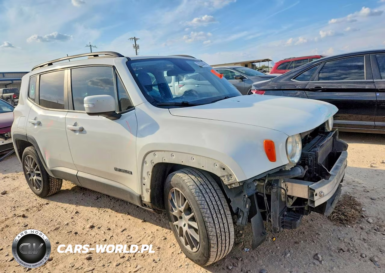 2018 Jeep Renegade Latitude VIN:ZACCJABB4JPG72198 - 4