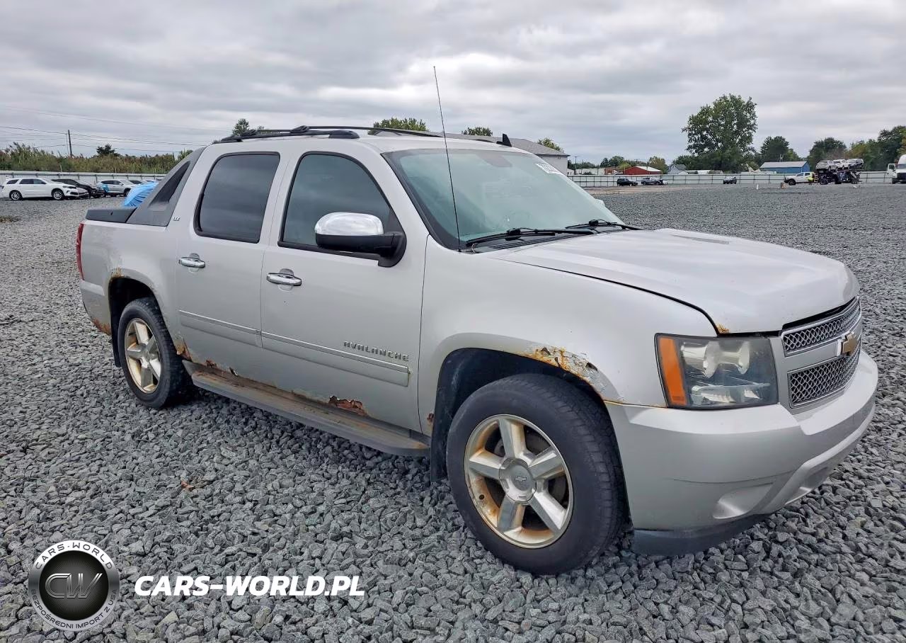 2010 Chevrolet Avalanche Ltz VIN:3GNVKGE03AG102379 - 4