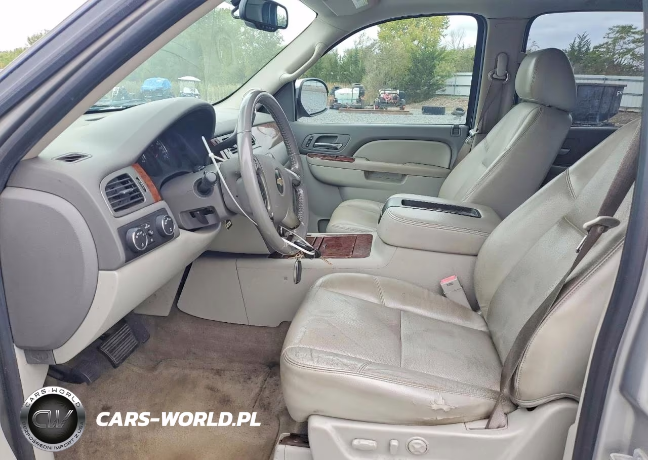 2010 Chevrolet Avalanche Ltz VIN:3GNVKGE03AG102379 - 7