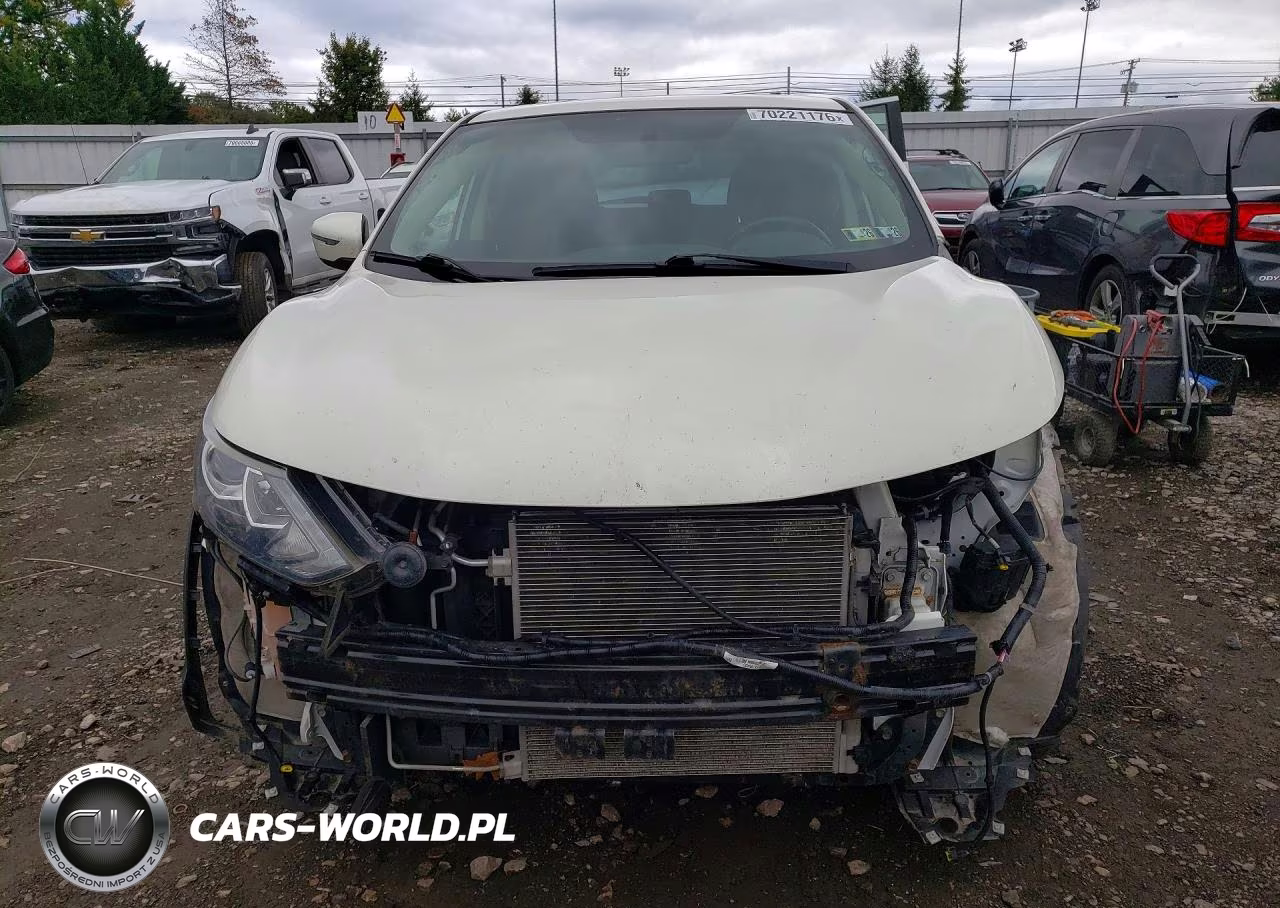 2017 Nissan Rogue Sport S VIN:JN1BJ1CPXHW012351 - 5