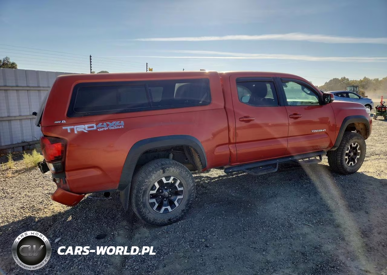 2018 Toyota Tacoma Trd Off-Road VIN:3TMDZ5BN4JM050105 - 3