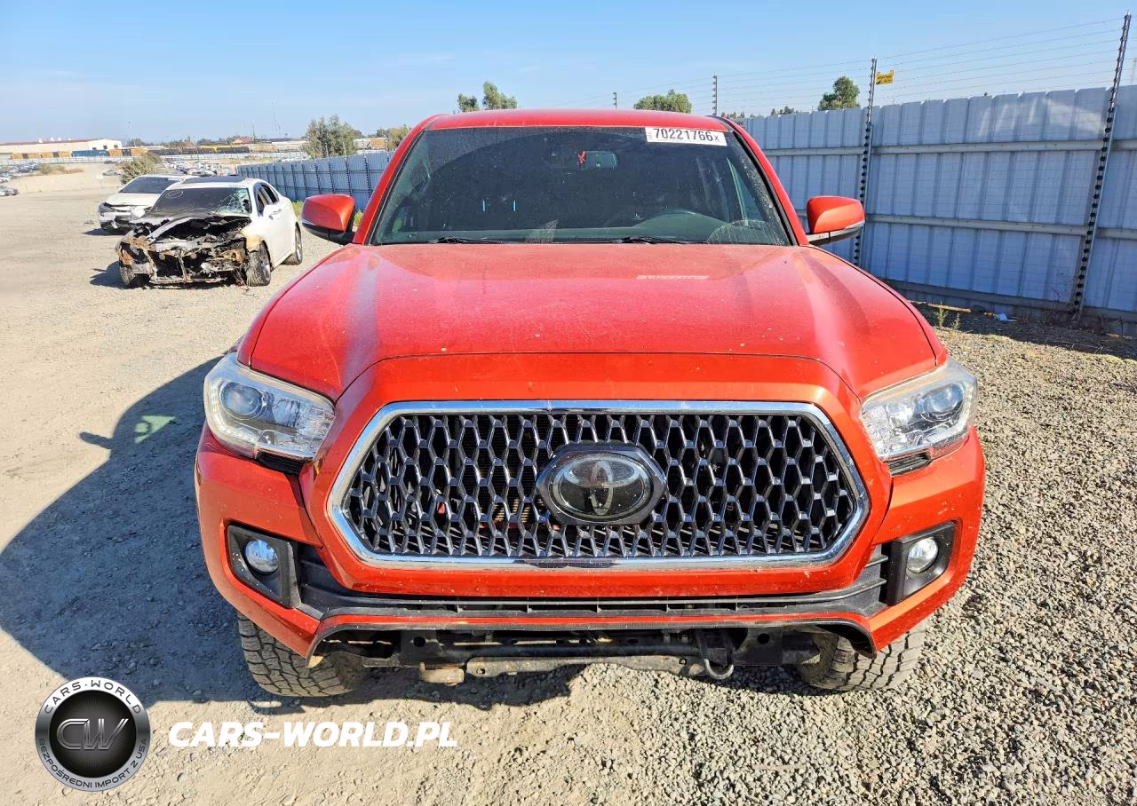 2018 Toyota Tacoma Trd Off-Road VIN:3TMDZ5BN4JM050105 - 5