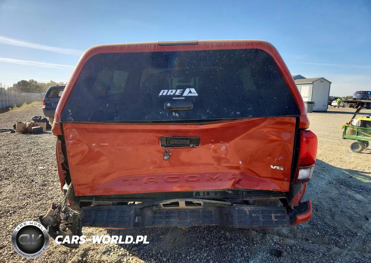 2018 Toyota Tacoma Trd Off-Road VIN:3TMDZ5BN4JM050105 - 6