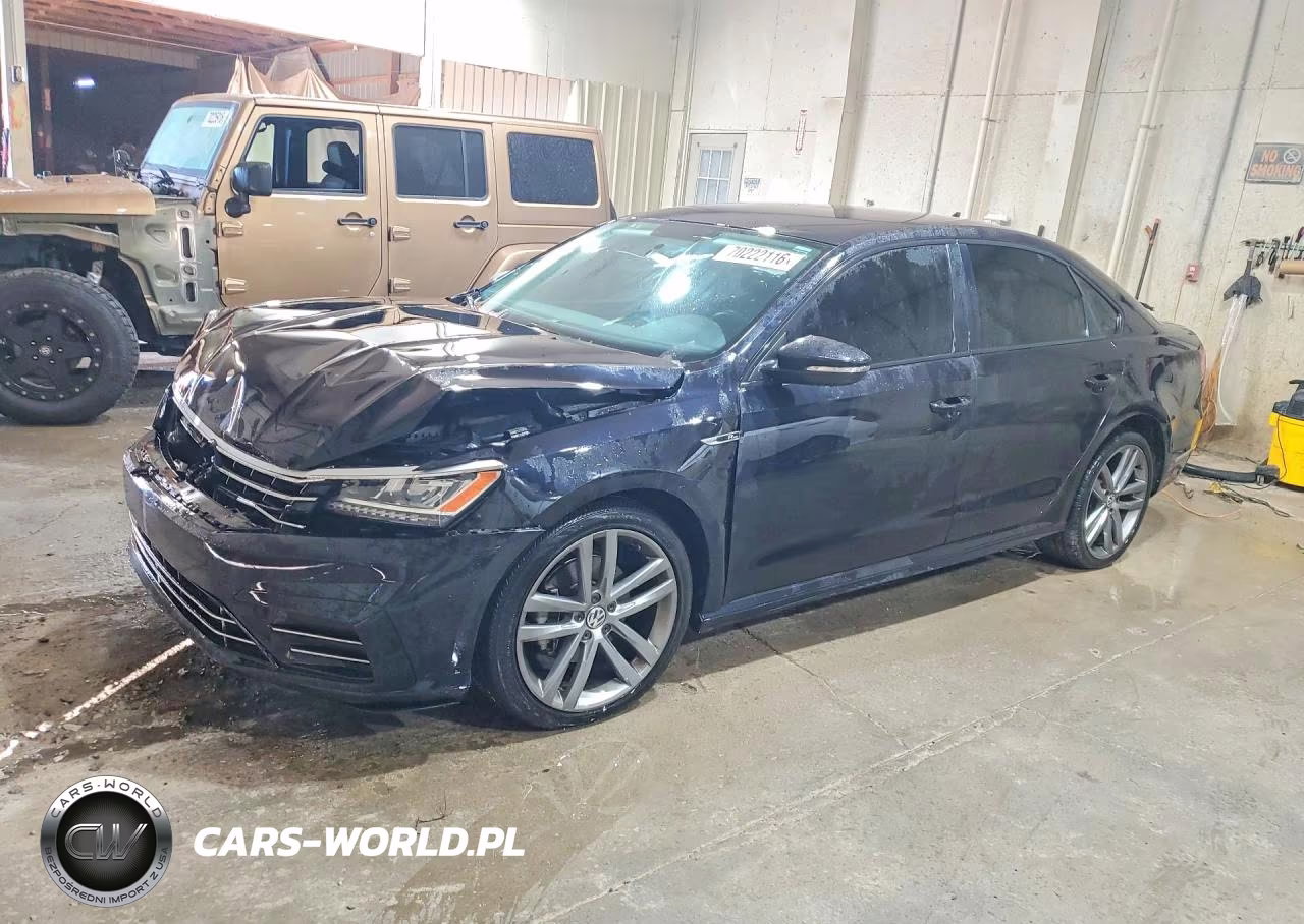 2018 Volkswagen Passat S VIN:1VWAA7A39JC035037 - 1