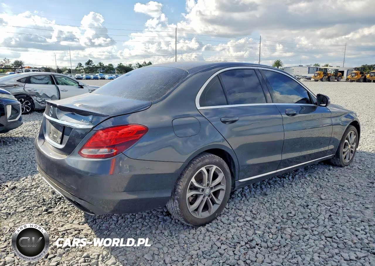 2016 Mercedes-Benz C 300 4Matic VIN:55SWF4KB0GU104481 - 3