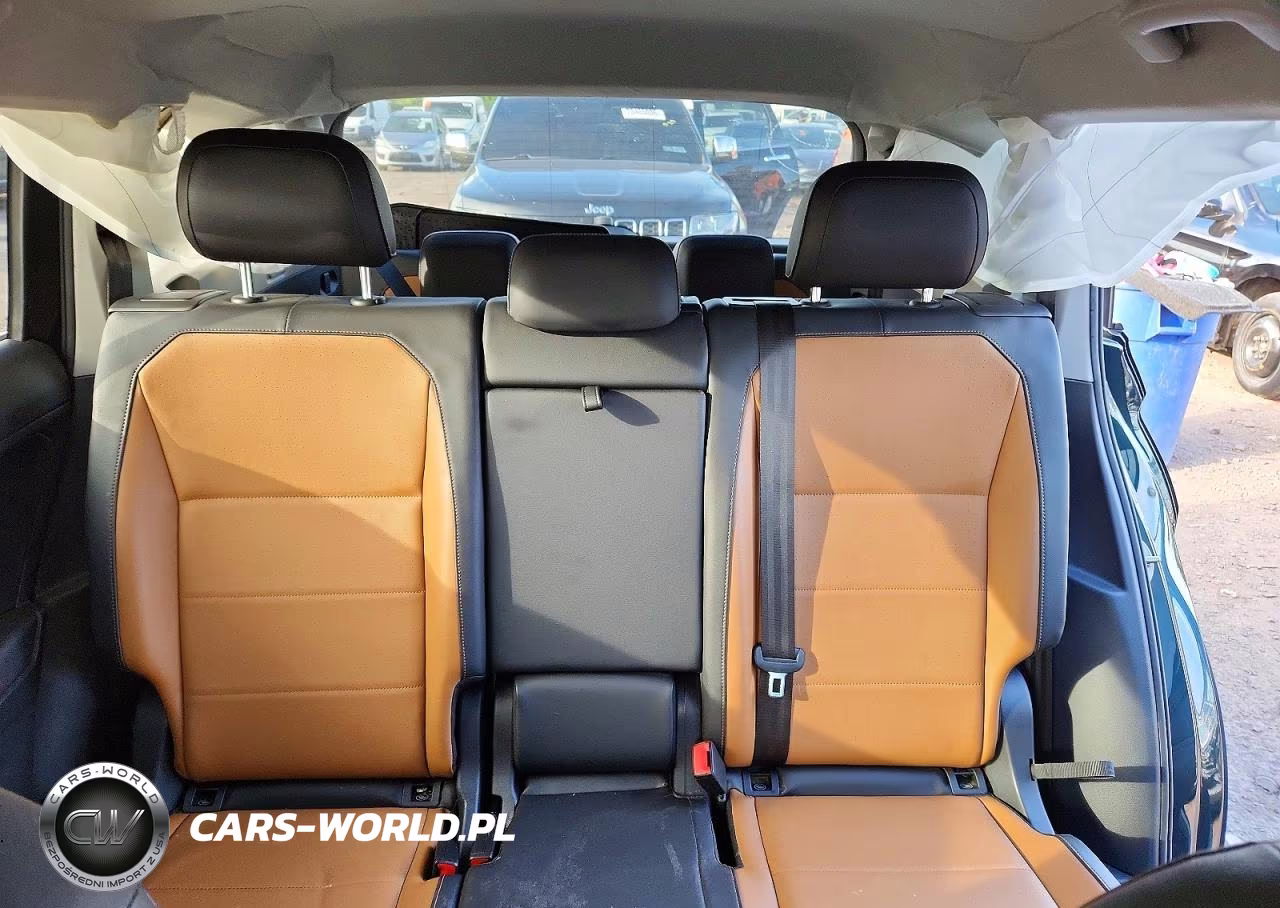 2018 Volkswagen Tiguan Se VIN:3VV3B7AX2JM171683 - 10
