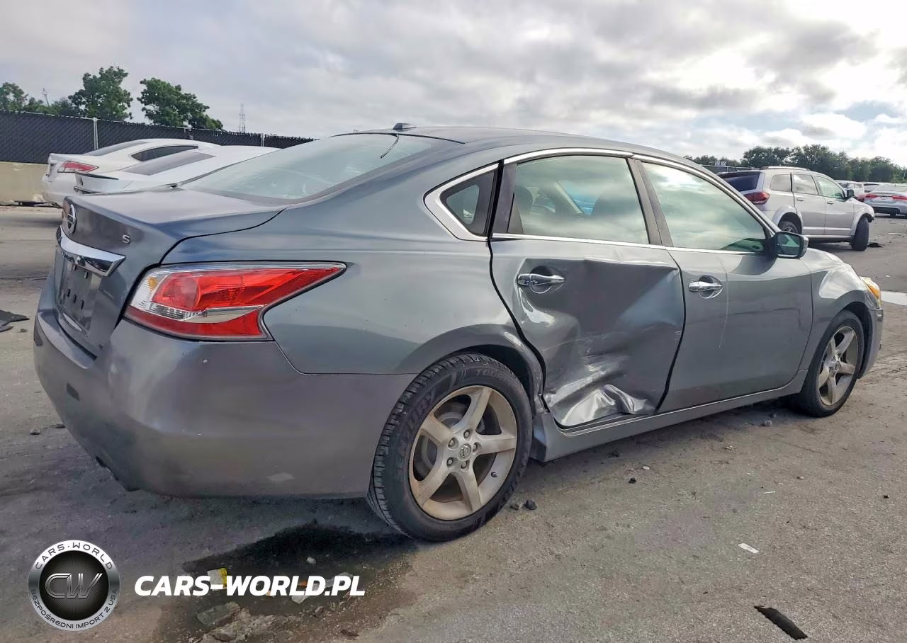 2015 Nissan Altima 2.5 S VIN:1N4AL3AP8FN371546 - 3