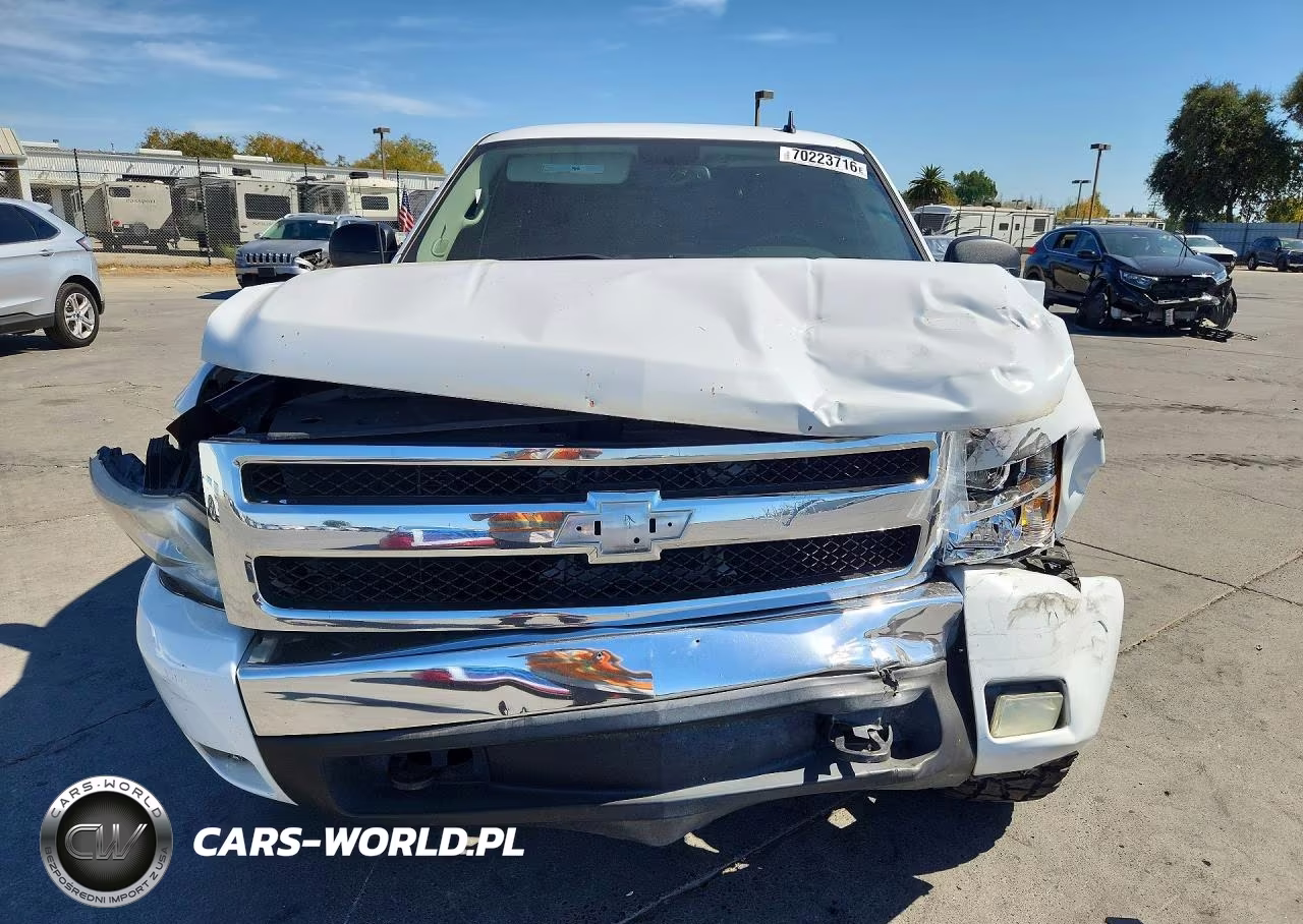 2008 Chevrolet Silverado K1500 VIN:2GCEK190X81325876 - 5