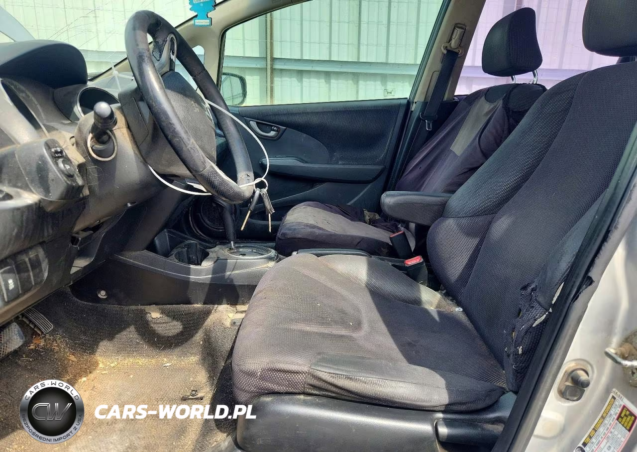 2013 Honda Fit Sport VIN:JHMGE8H51DC044042 - 7