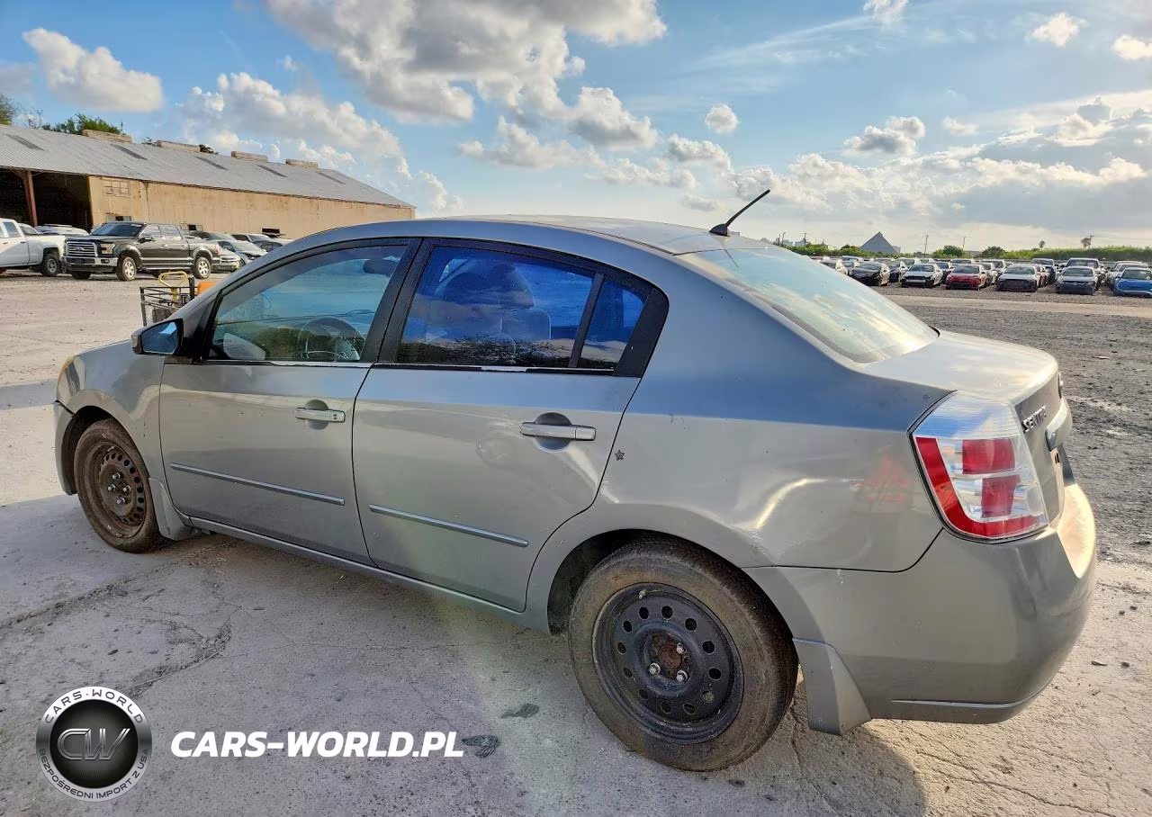 2009 Nissan Sentra 2.0 VIN:3N1AB61E29L688923 - 2