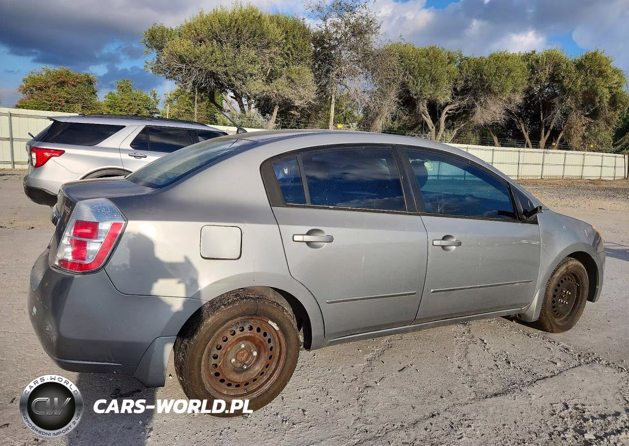 2009 Nissan Sentra 2.0 VIN:3N1AB61E29L688923 - 3
