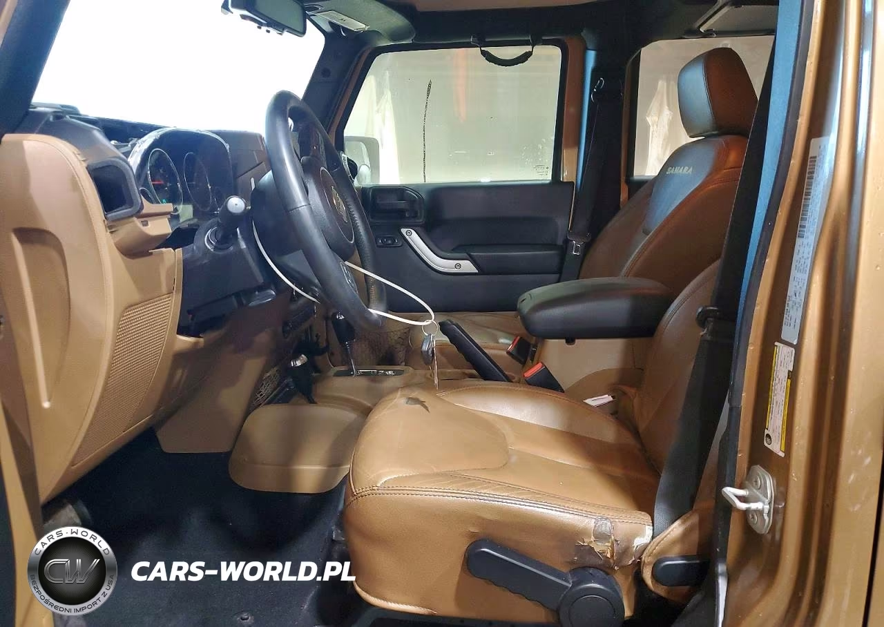 2015 Jeep Wrangler Unlimited Sahara VIN:1C4BJWEG7FL672384 - 7