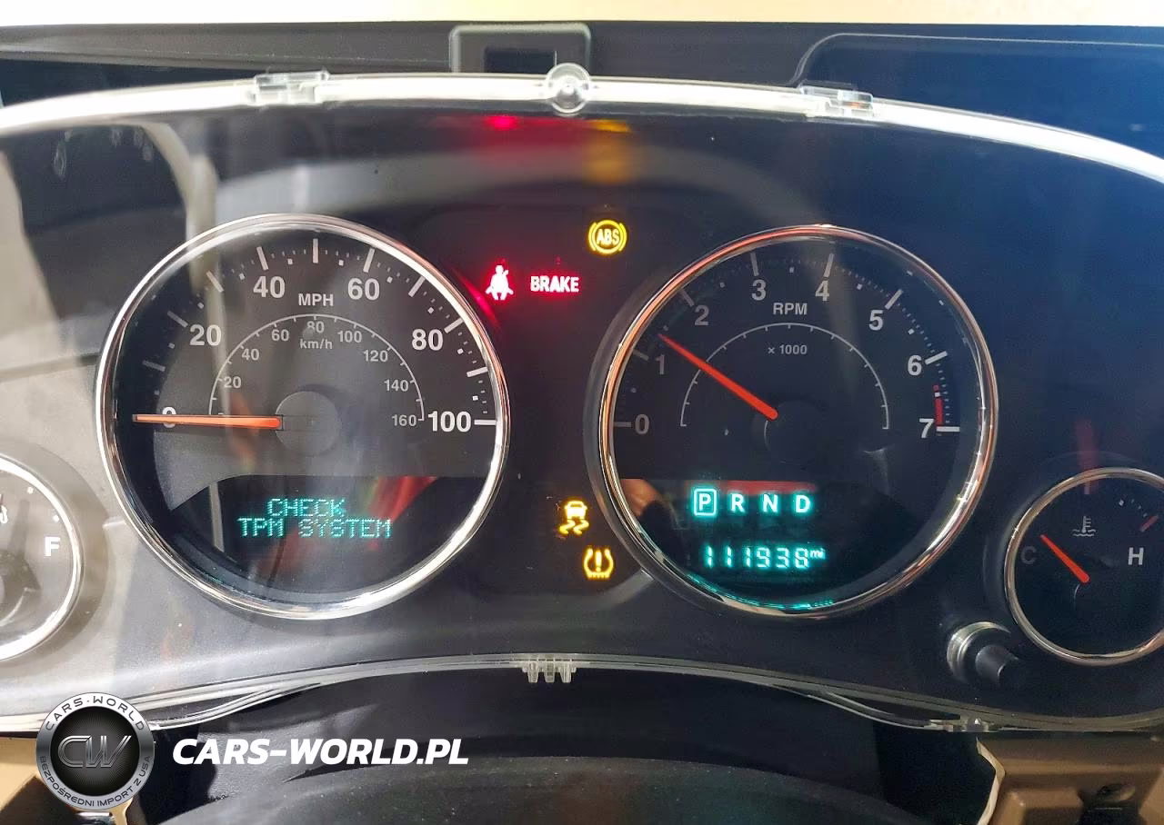 2015 Jeep Wrangler Unlimited Sahara VIN:1C4BJWEG7FL672384 - 9