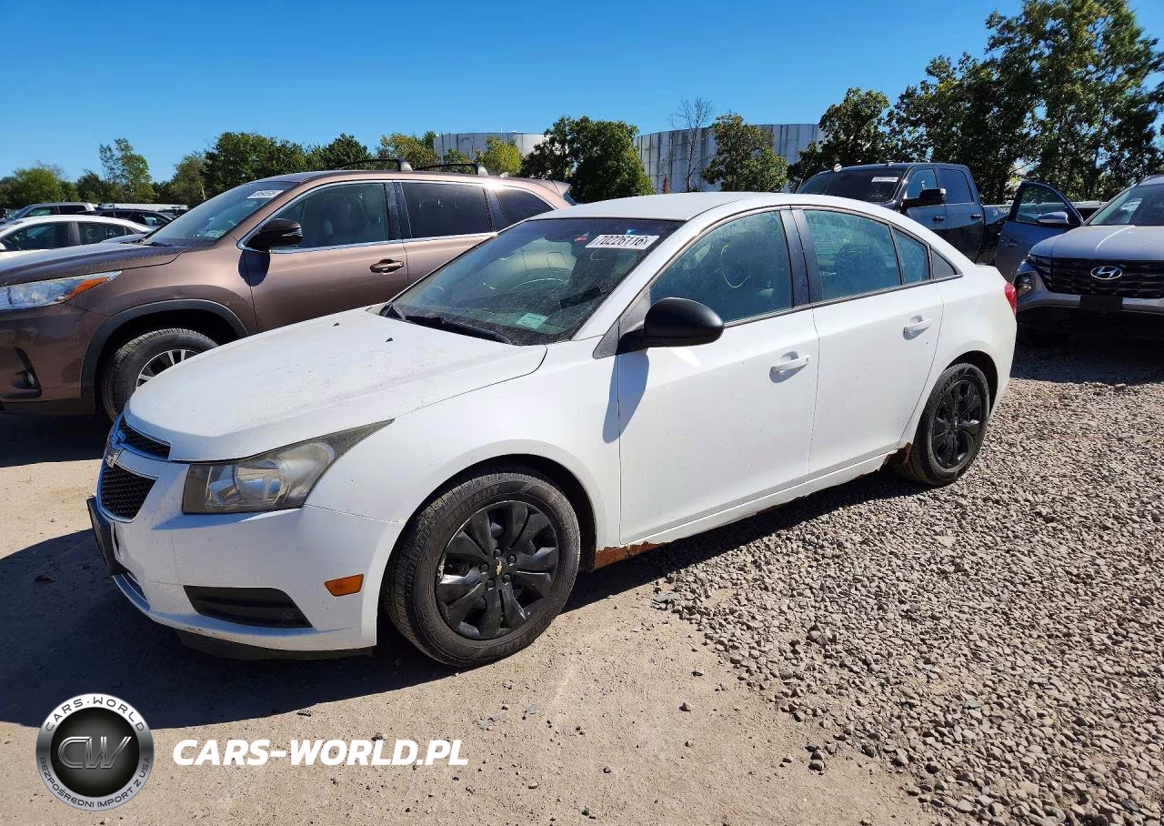 2013 Chevrolet Cruze Ls VIN:1G1PA5SG9D7301763 - 1