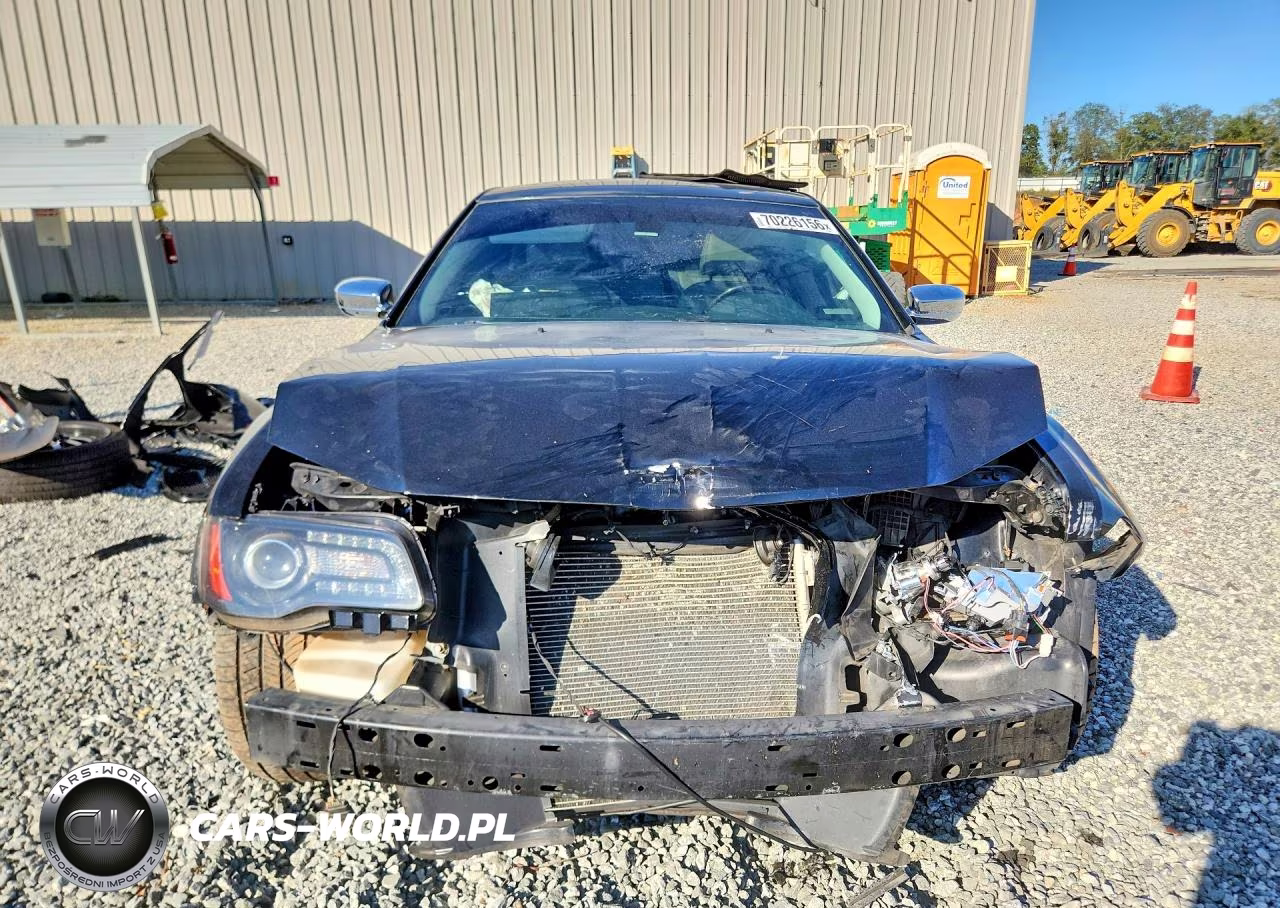 2016 Chrysler 300C VIN:2C3CCAEG9GH359213 - 5