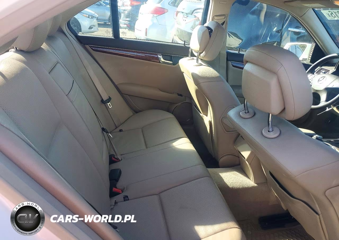 2011 Mercedes-Benz C 300 4Matic VIN:WDDGF8BB6BR155926 - 10