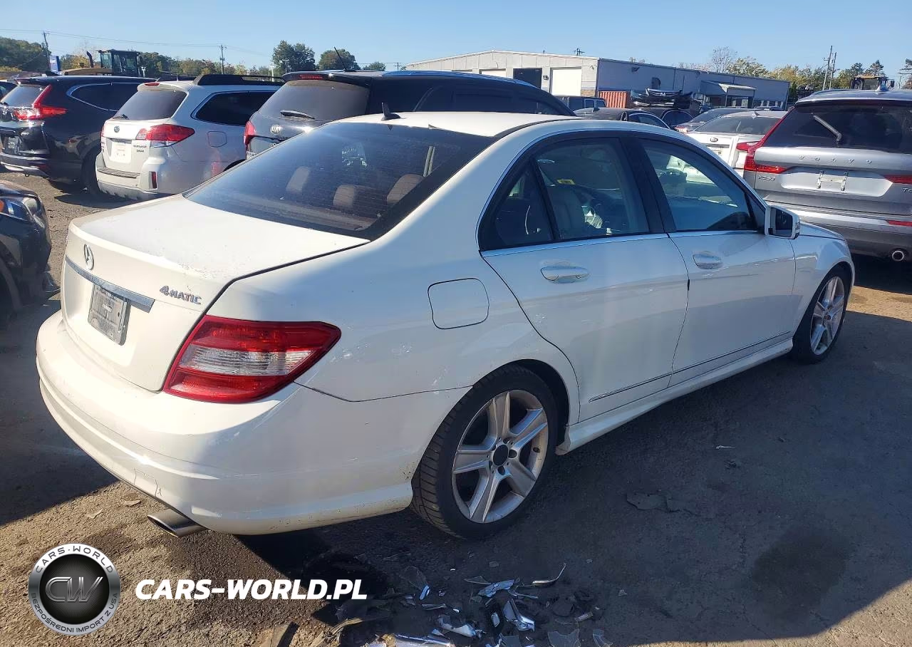 2011 Mercedes-Benz C 300 4Matic VIN:WDDGF8BB6BR155926 - 3