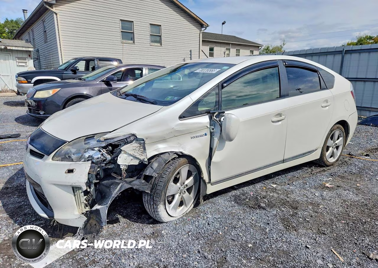 2013 Toyota Prius Five VIN:JTDKN3DU3D5546132 - 1