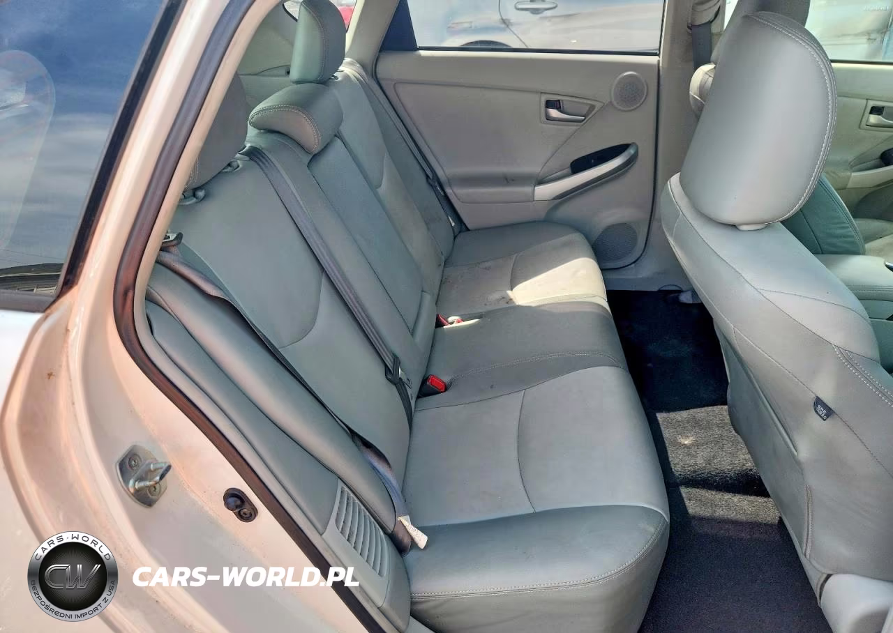 2013 Toyota Prius Five VIN:JTDKN3DU3D5546132 - 10