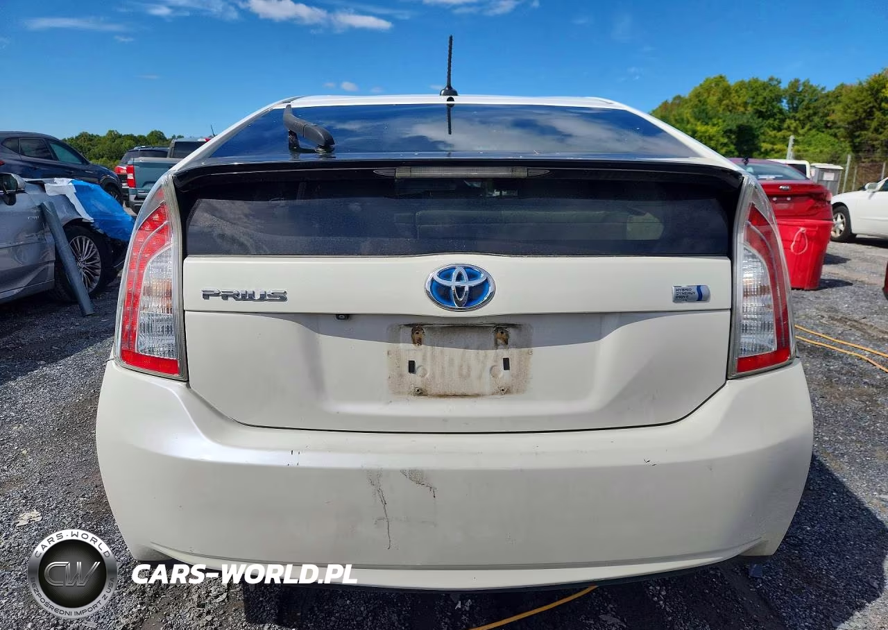 2013 Toyota Prius Five VIN:JTDKN3DU3D5546132 - 6