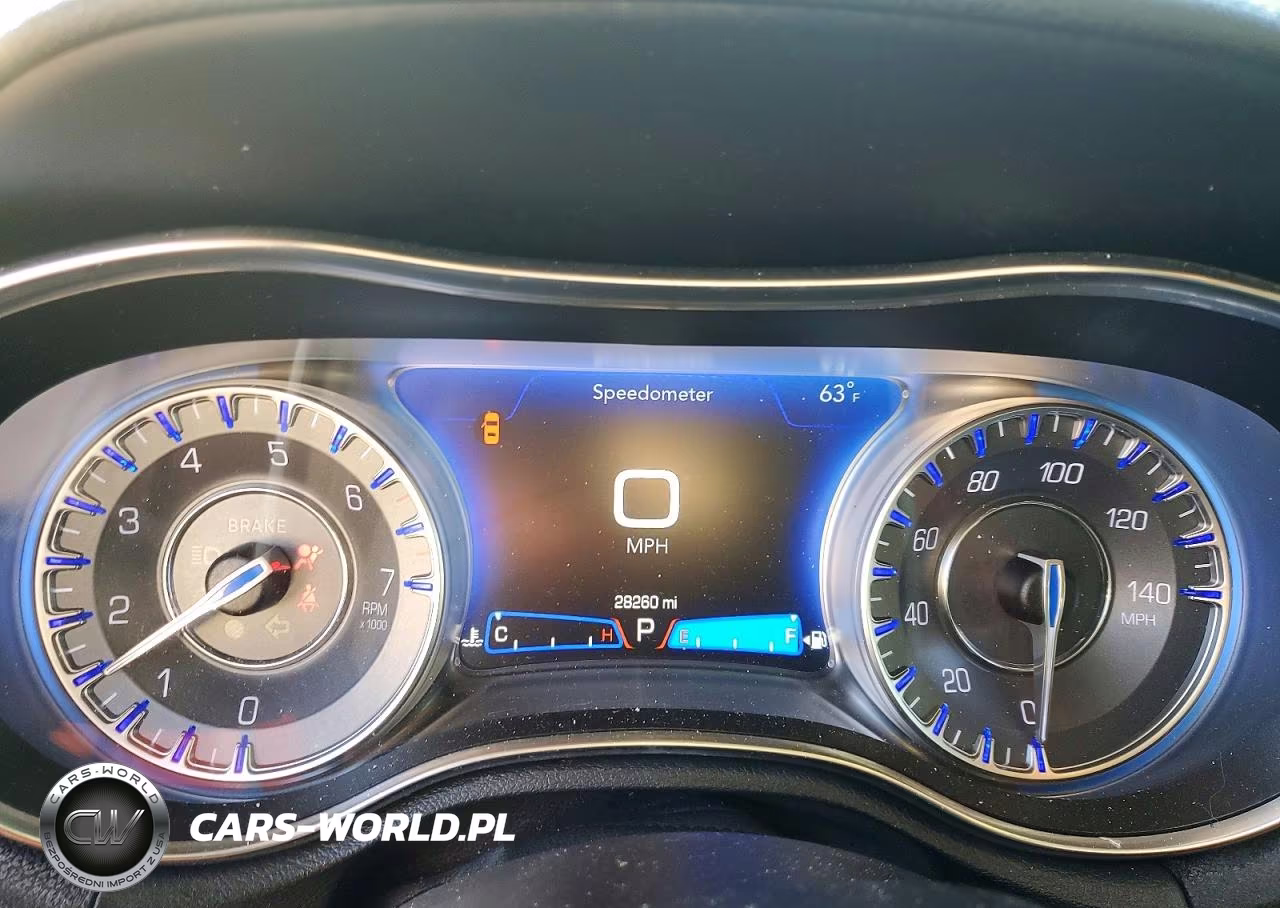2020 Chrysler 300 Touring VIN:2C3CCAAG9LH220585 - 9
