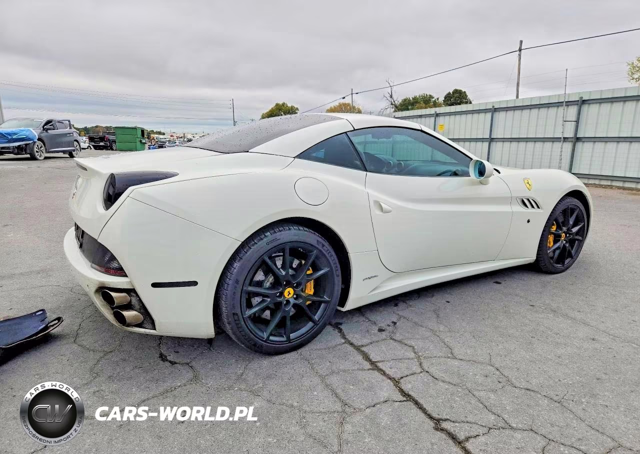 2013 Ferrari California VIN:ZFF65TJA1D0190645 - 3