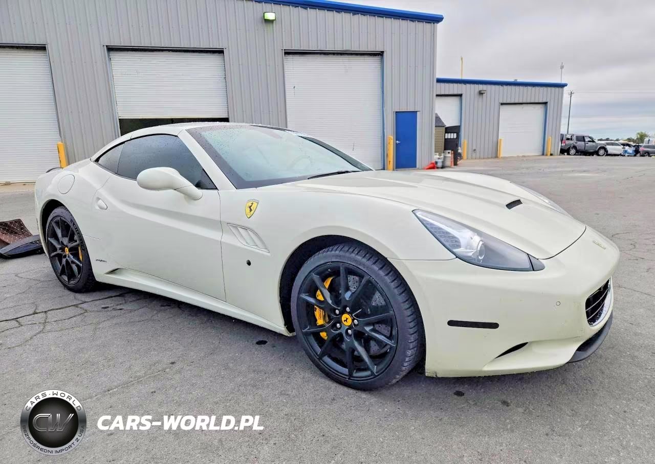 2013 Ferrari California VIN:ZFF65TJA1D0190645 - 4