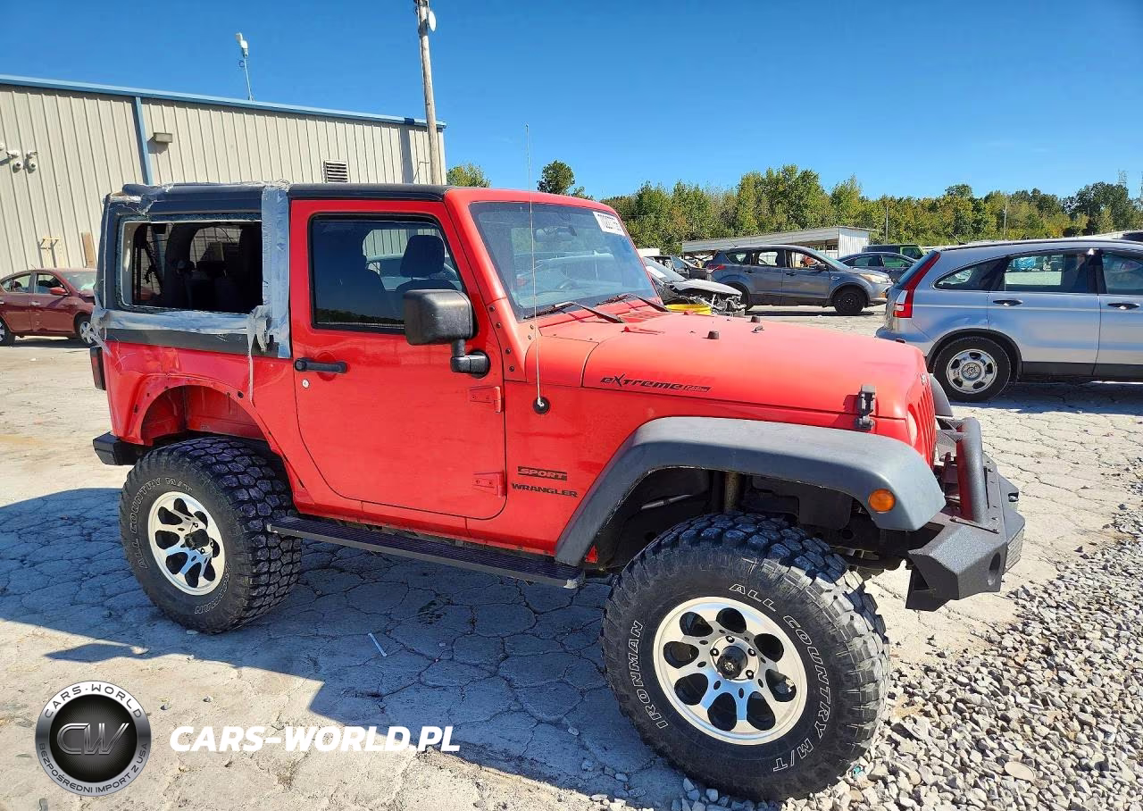 2013 Jeep Wrangler Sport VIN:1C4AJWAG6DL553997 - 4