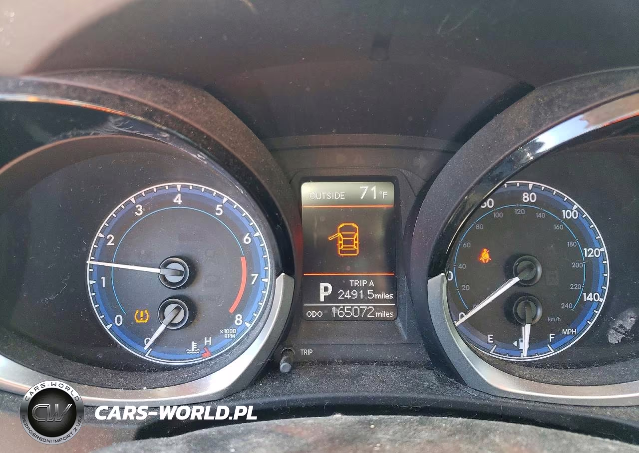 2016 Toyota Corolla S Plus VIN:5YFBURHE9GP502197 - 9