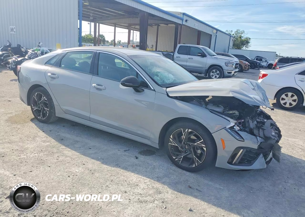 2025 Kia K5 Gt Line VIN:KNAG64J75S5353272 - 4