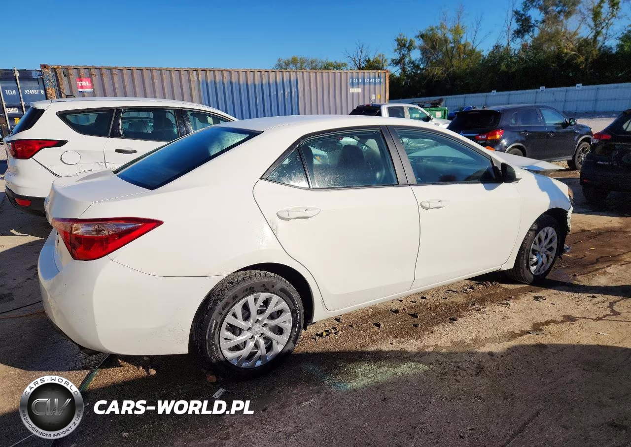 2019 Toyota Corolla Le VIN:5YFBURHE3KP890505 - 3