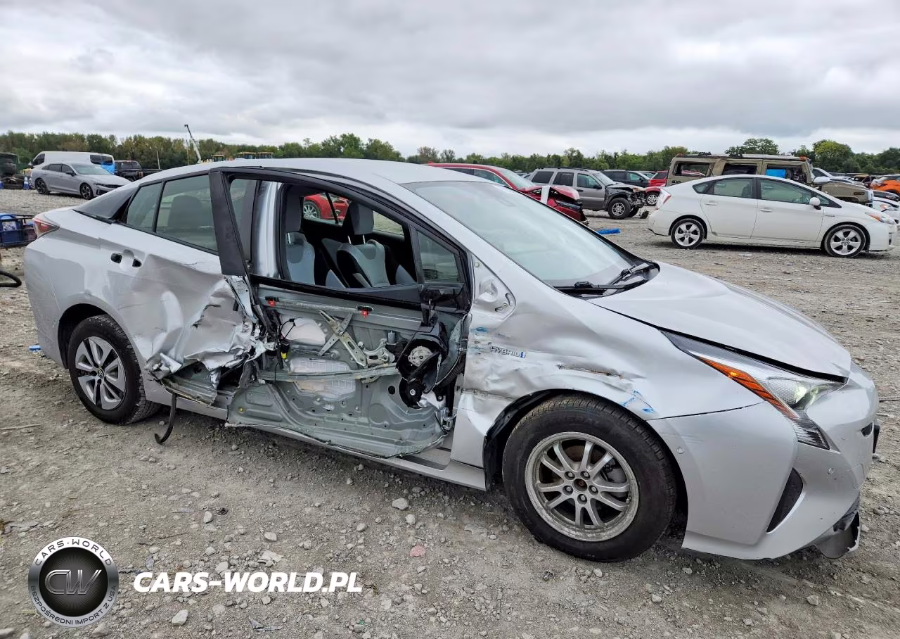 2018 Toyota Prius Two VIN:JTDKBRFU8J3063381 - 4