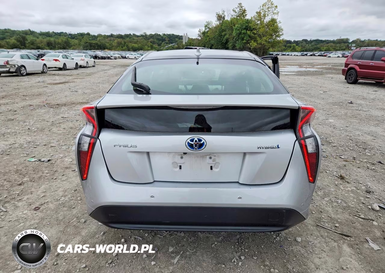 2018 Toyota Prius Two VIN:JTDKBRFU8J3063381 - 6
