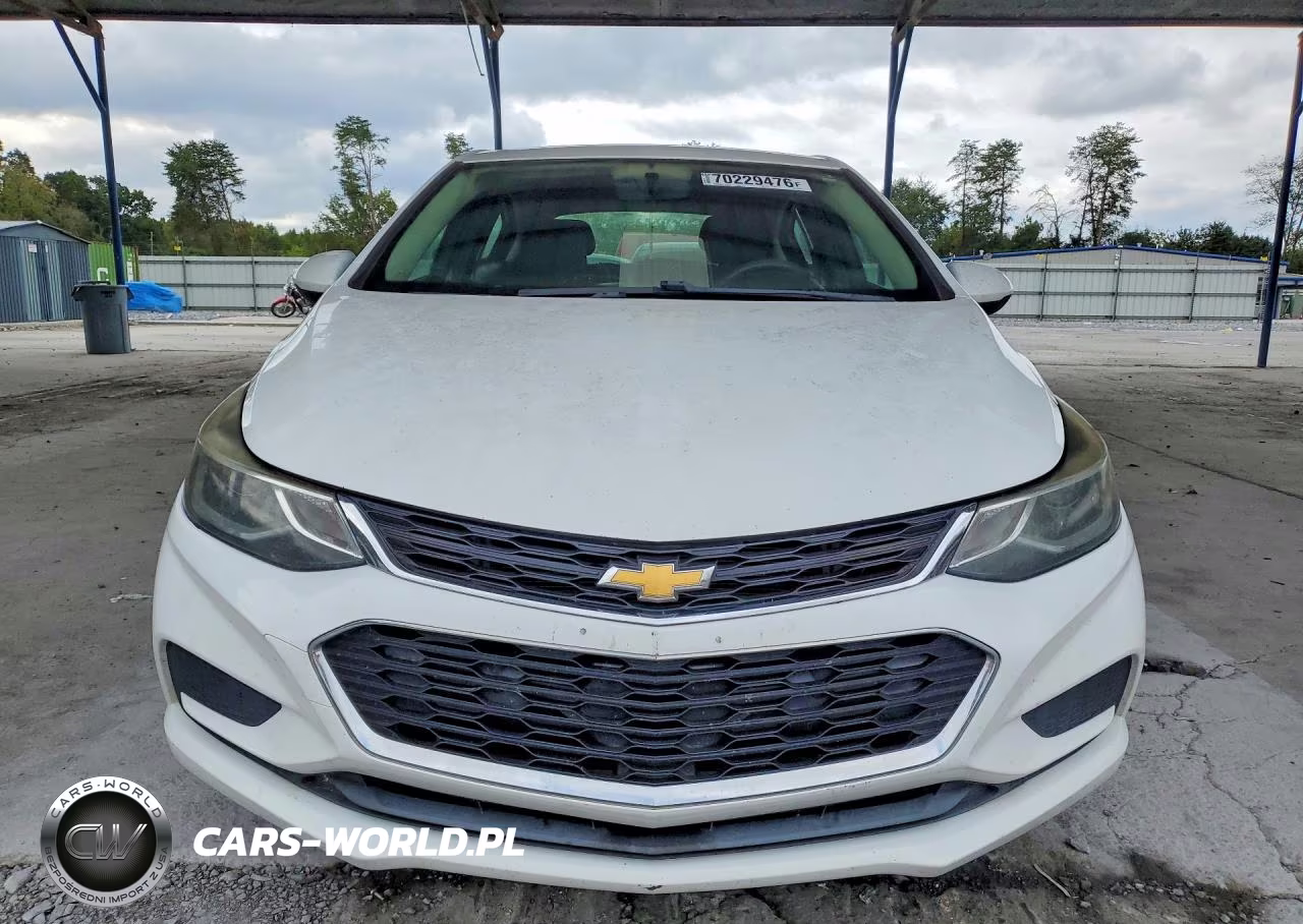 2018 Chevrolet Cruze Lt VIN:3G1BE6SM1JS536519 - 5