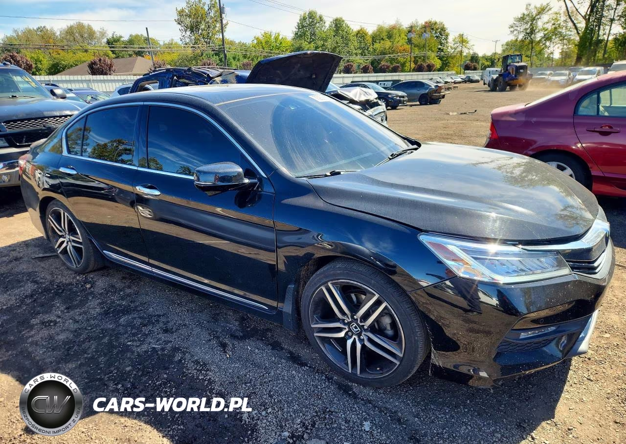 2017 Honda Accord Touring VIN:1HGCR3F99HA019616 - 4