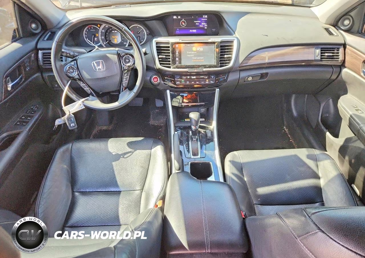 2017 Honda Accord Touring VIN:1HGCR3F99HA019616 - 8
