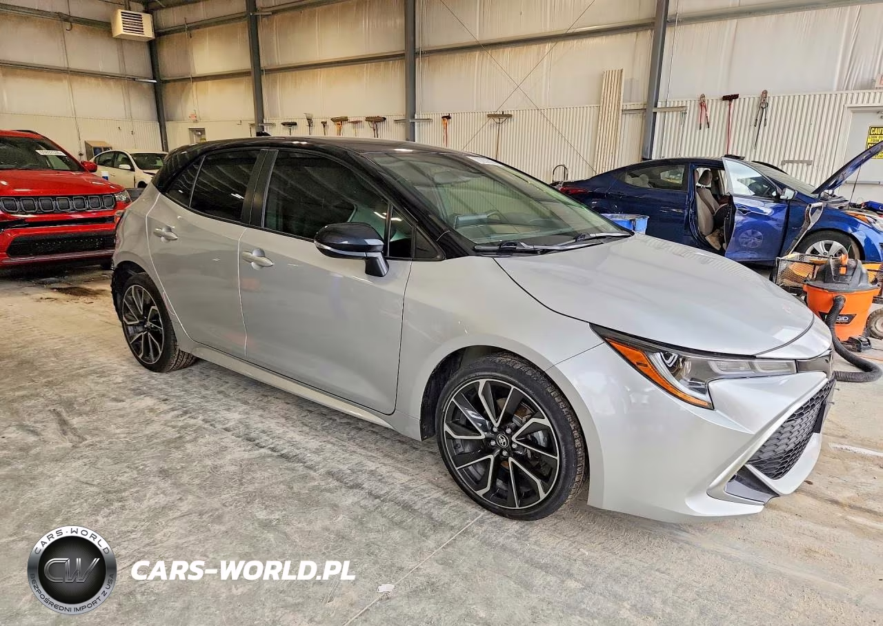 2022 Toyota Corolla Xse VIN:JTNC4MBE4N3149496 - 4