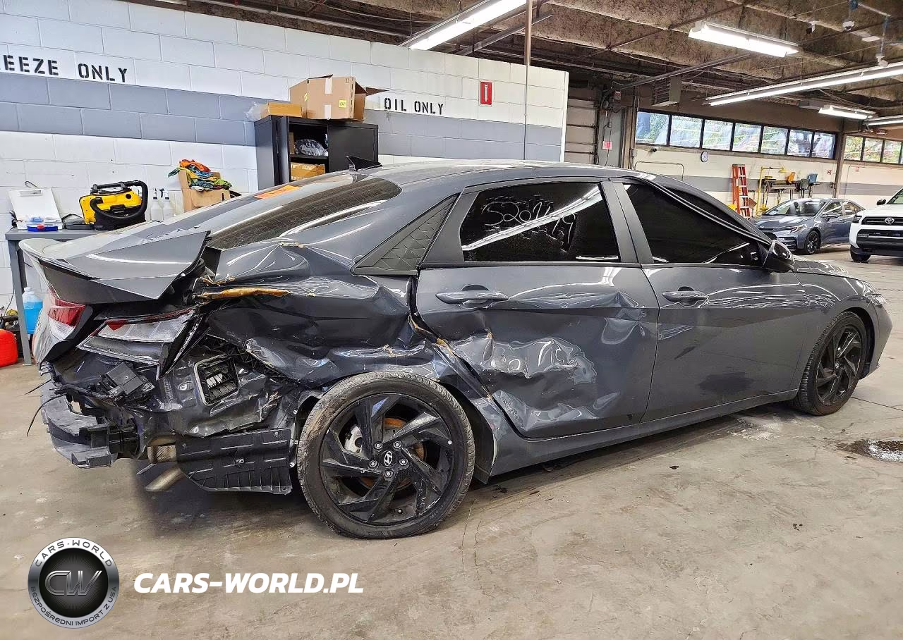 2026 Hyundai Elantra Sel Sport VIN:KMHLM4DG5TU173697 - 3