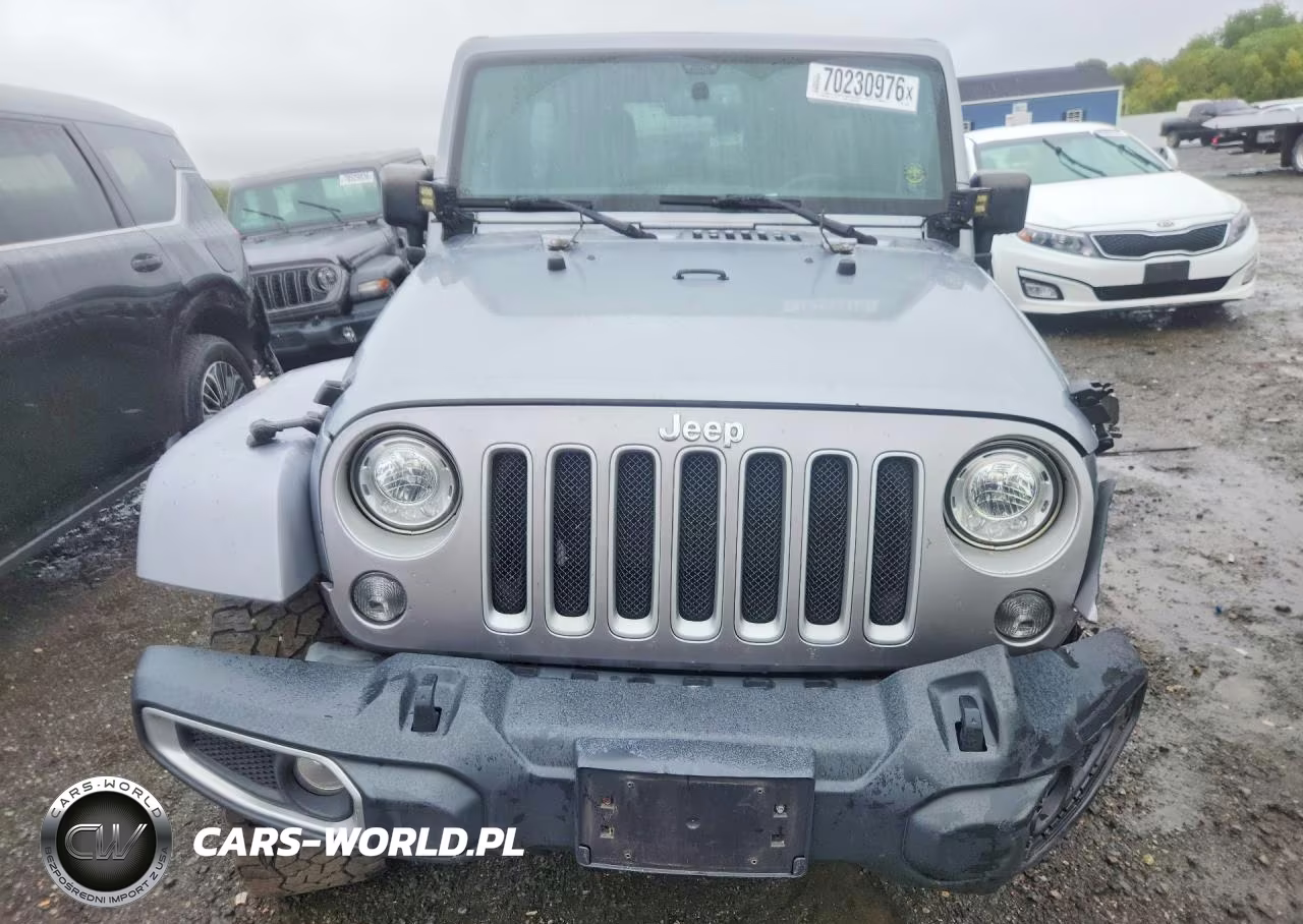 2016 Jeep Wrangler Unlimited Sahara VIN:1C4BJWEG4GL292033 - 5