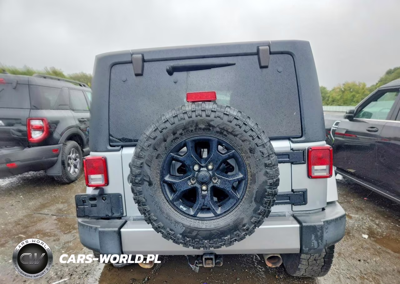 2016 Jeep Wrangler Unlimited Sahara VIN:1C4BJWEG4GL292033 - 6